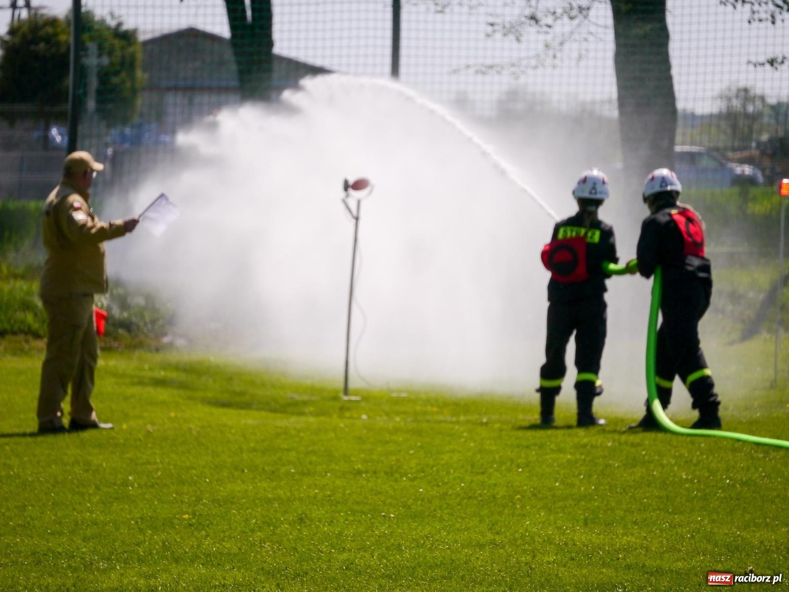 Zdjęcie w galerii na portalu naszraciborz.pl: Powiatowe zawody sportowo-pożarnicze na bis wiadomości z regionu