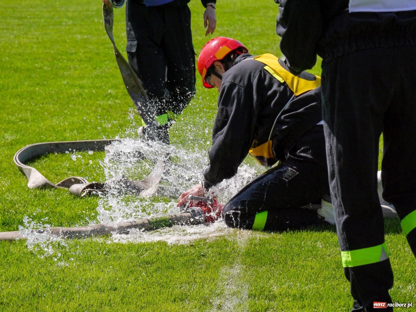 Zdjęcie w galerii na portalu naszraciborz.pl: Powiatowe zawody sportowo-pożarnicze na bis wiadomości z regionu