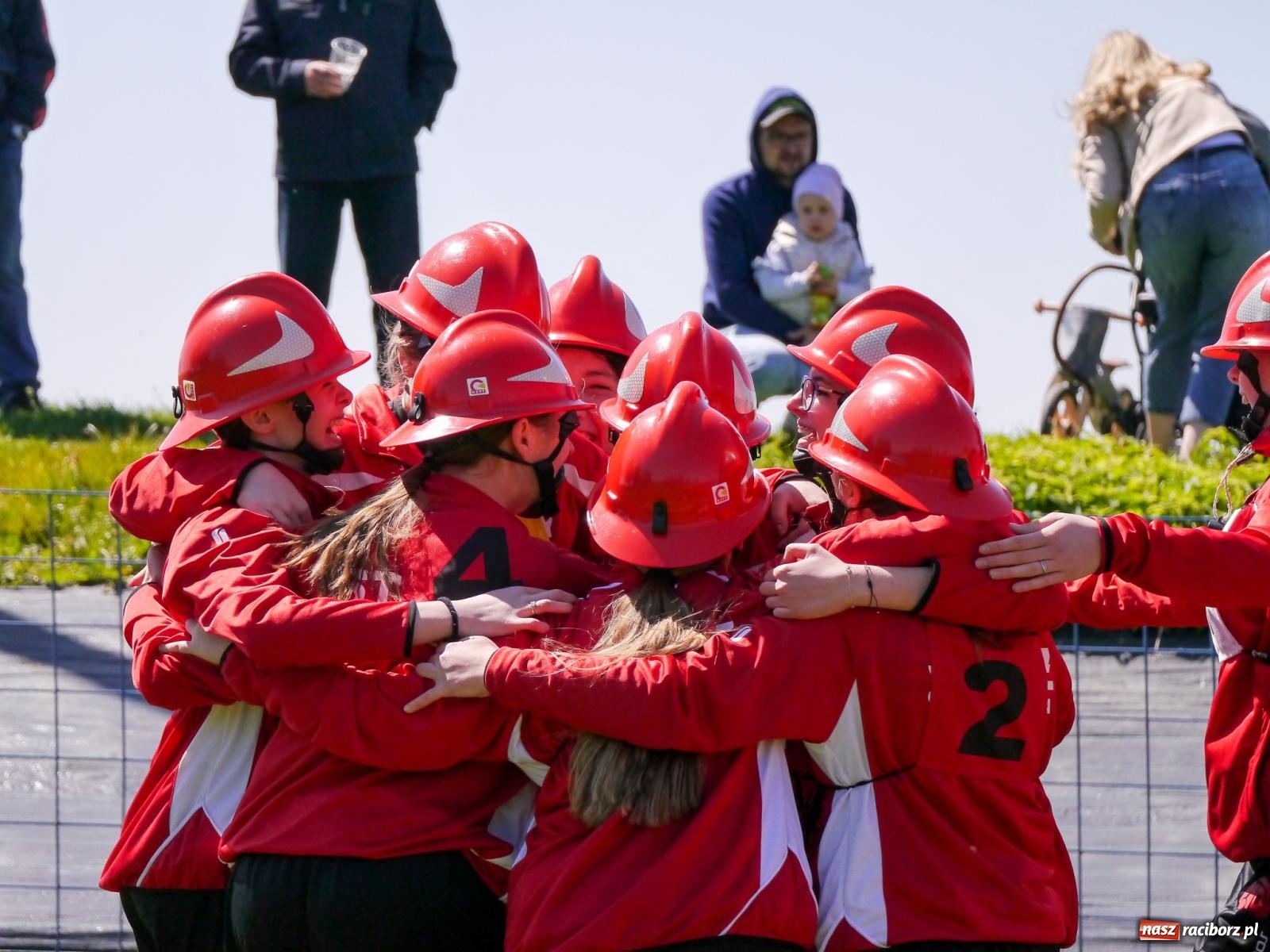 Zdjęcie w galerii na portalu naszraciborz.pl: Powiatowe zawody sportowo-pożarnicze na bis wiadomości z regionu