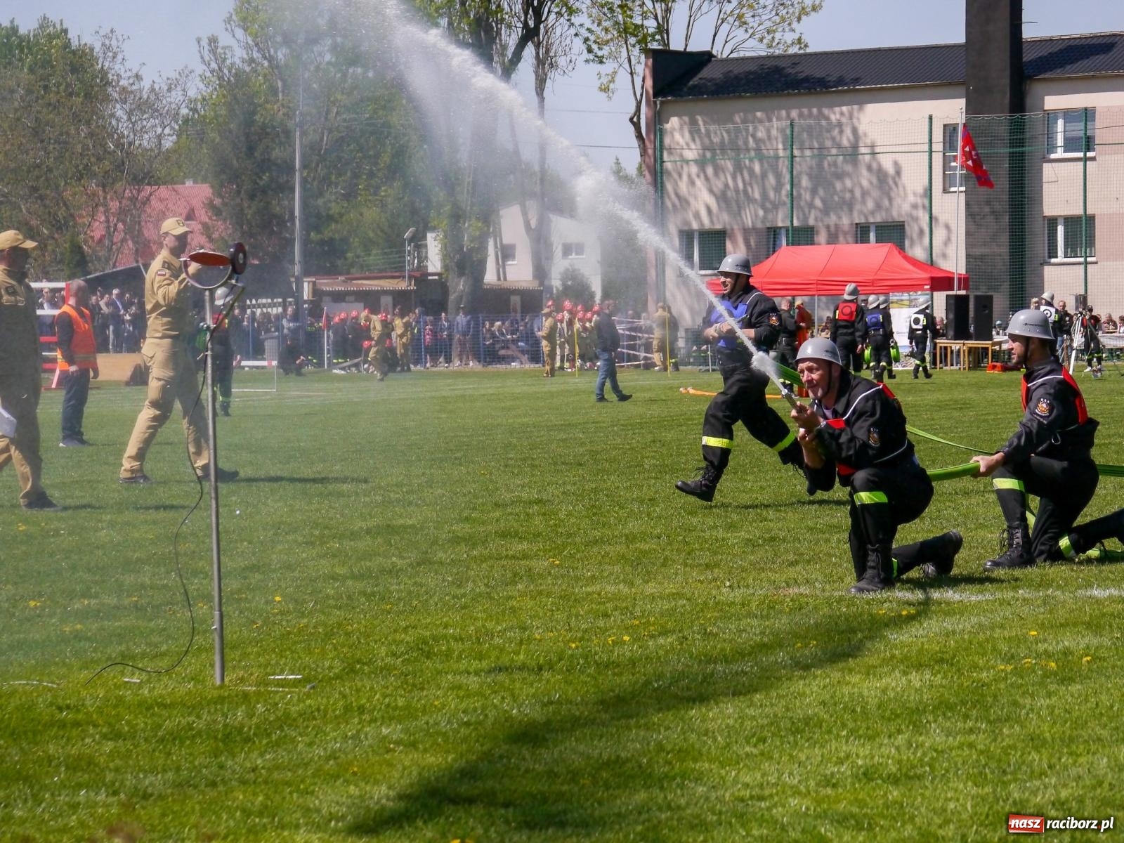 Zdjęcie w galerii na portalu naszraciborz.pl: Powiatowe zawody sportowo-pożarnicze na bis wiadomości z regionu