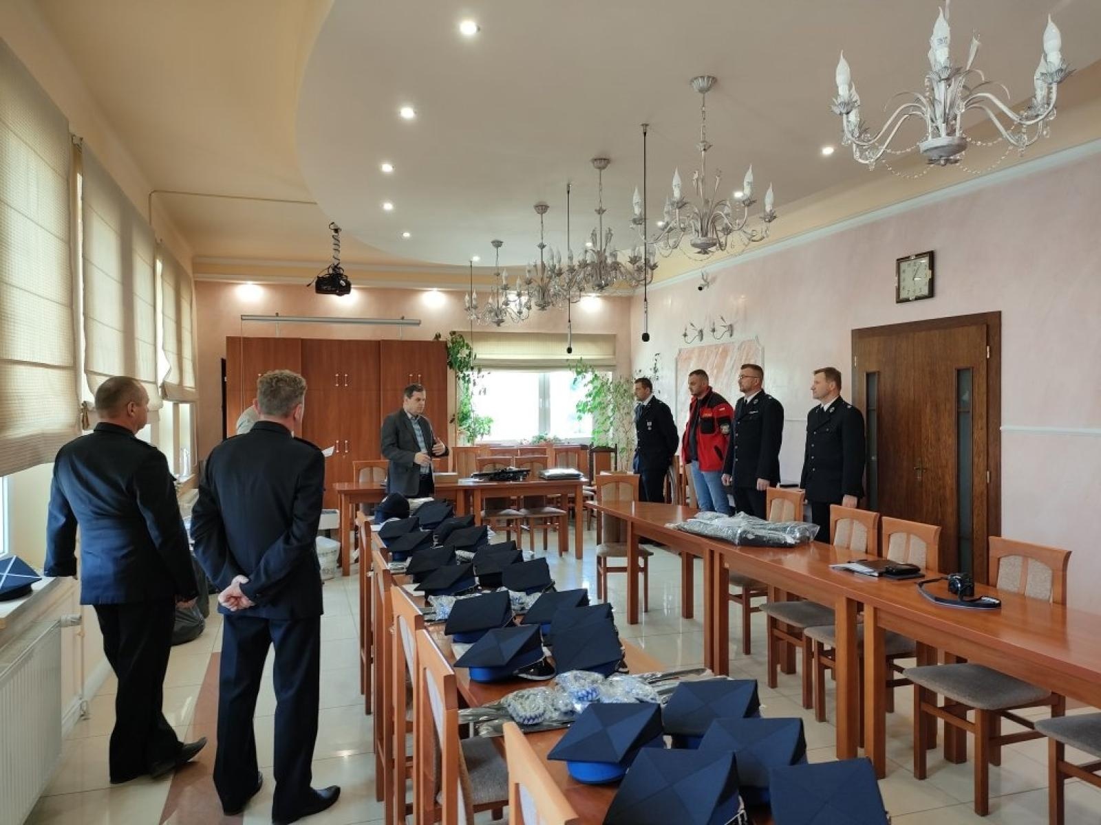 Zdjęcie w galerii na portalu naszraciborz.pl: Gminy powiatu raciborskiego ze wsparciem WFOŚiGW na zakup sprzętu strażackiego wiadomości z regionu