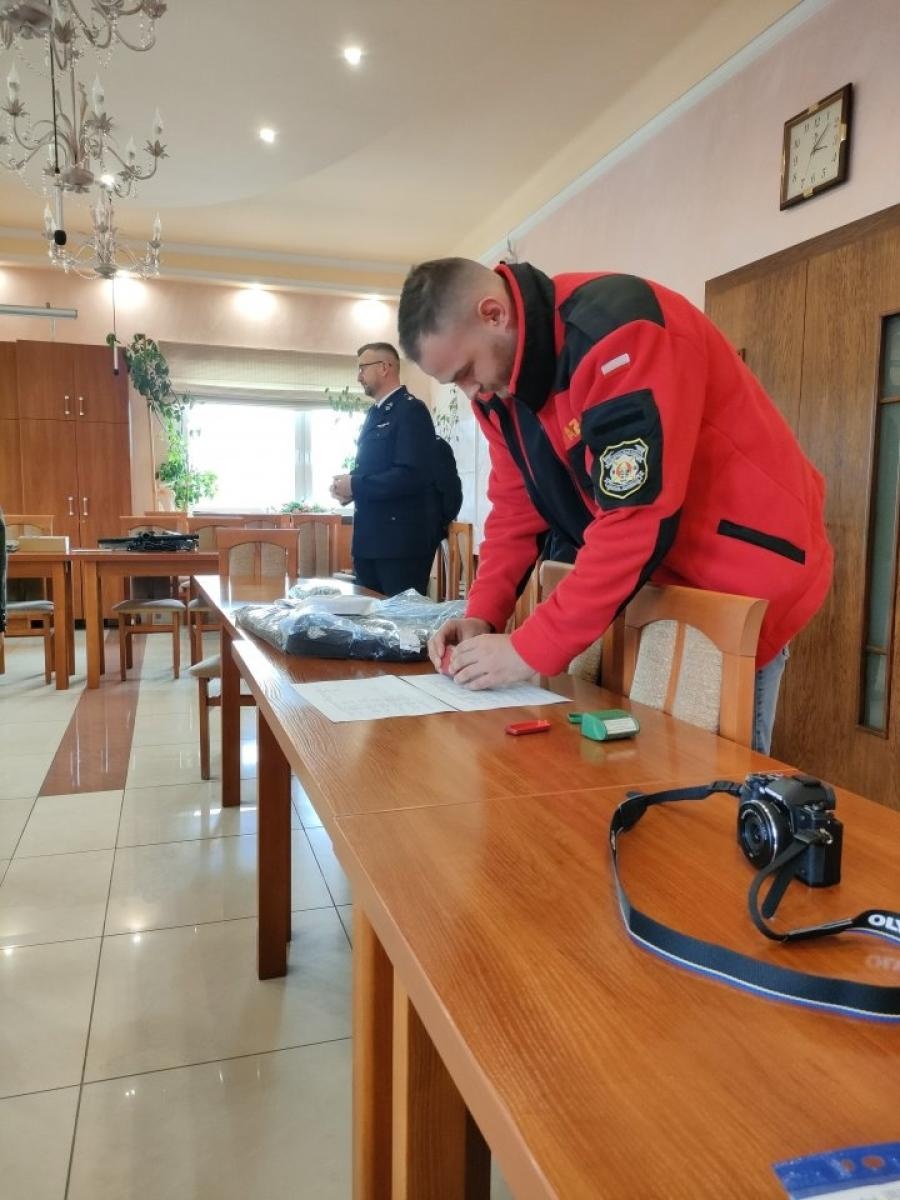 Zdjęcie w galerii na portalu naszraciborz.pl: Gminy powiatu raciborskiego ze wsparciem WFOŚiGW na zakup sprzętu strażackiego wiadomości z regionu