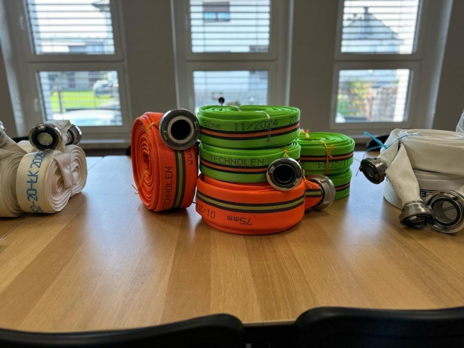 Zdjęcie w galerii na portalu naszraciborz.pl: Gminy powiatu raciborskiego ze wsparciem WFOŚiGW na zakup sprzętu strażackiego wiadomości z regionu