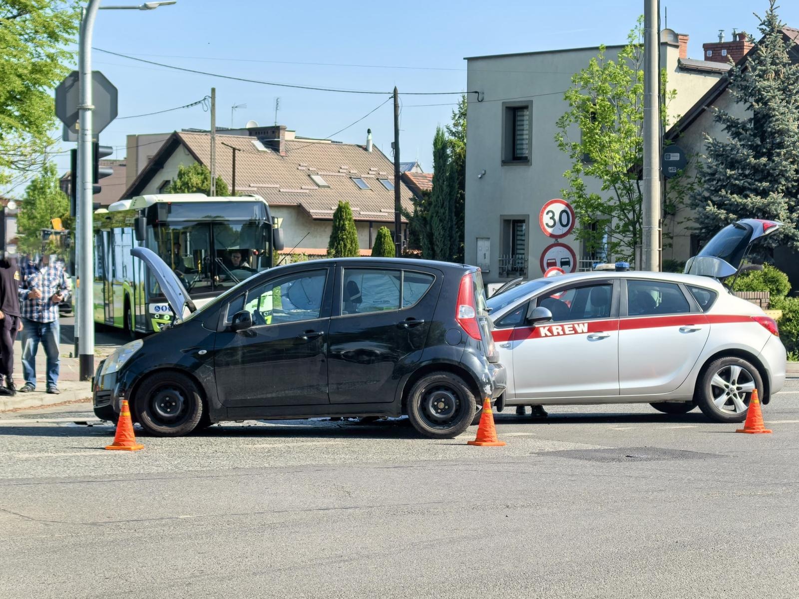 Zdjęcie w galerii na portalu naszraciborz.pl: Niecodzienna interwencja raciborskiej drogówki. Musieli dowieźć krew do Jastrzębia Zdroju wiadomości z regionu