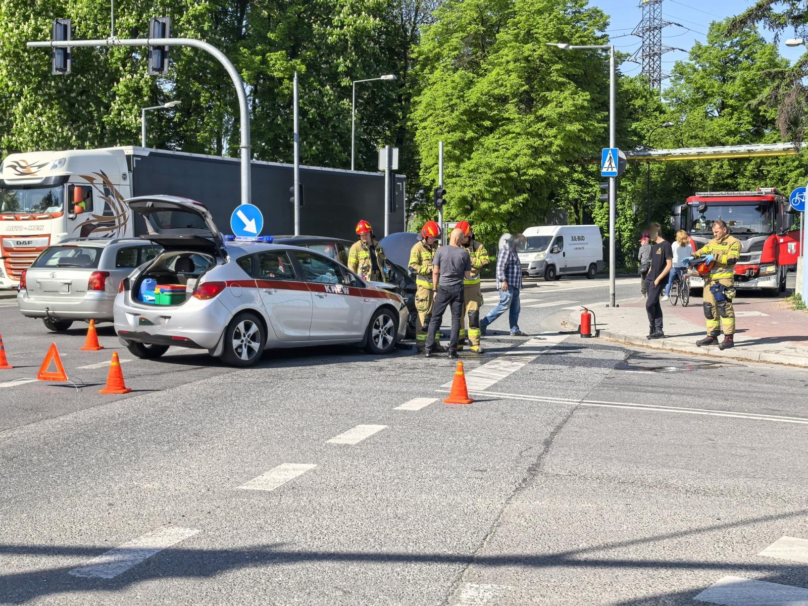 Zdjęcie w galerii na portalu naszraciborz.pl: Niecodzienna interwencja raciborskiej drogówki. Musieli dowieźć krew do Jastrzębia Zdroju wiadomości z regionu