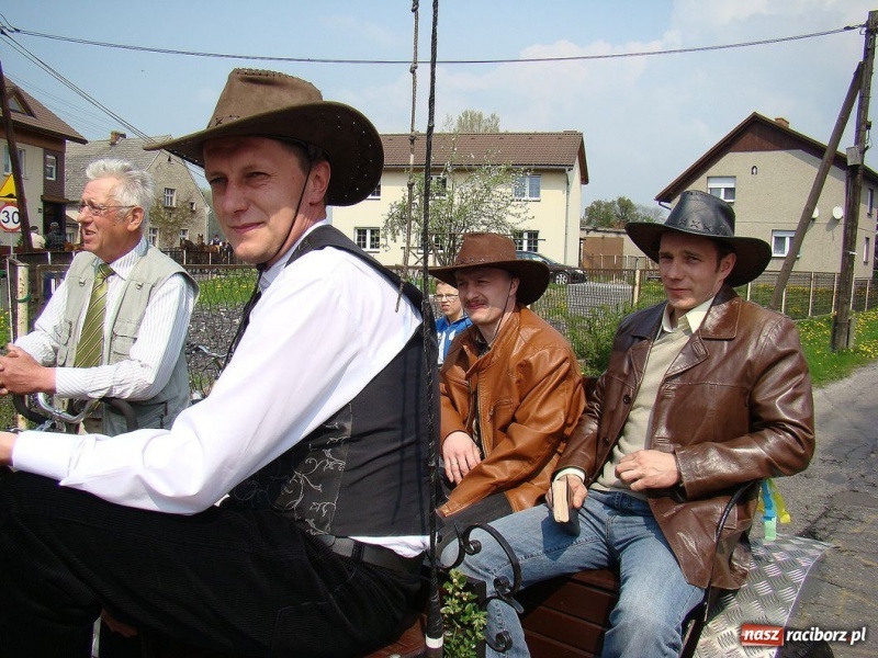 Zdjęcie w galerii na portalu naszraciborz.pl: W Zawadzie prosili Boga o urodzaj wiadomości z regionu