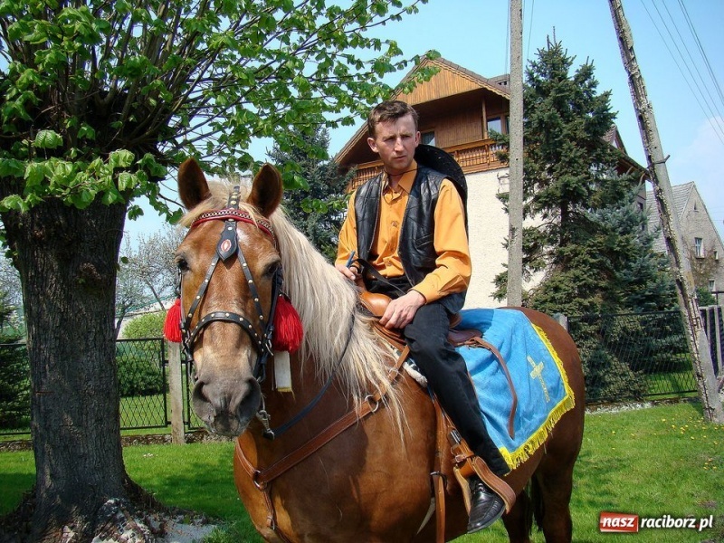 Zdjęcie w galerii na portalu naszraciborz.pl: W Zawadzie prosili Boga o urodzaj wiadomości z regionu