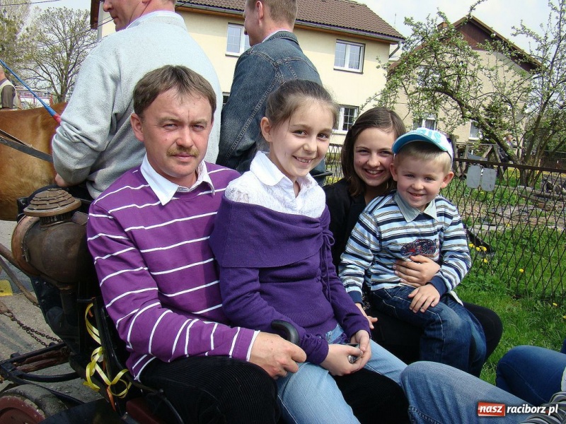 Zdjęcie w galerii na portalu naszraciborz.pl: W Zawadzie prosili Boga o urodzaj wiadomości z regionu