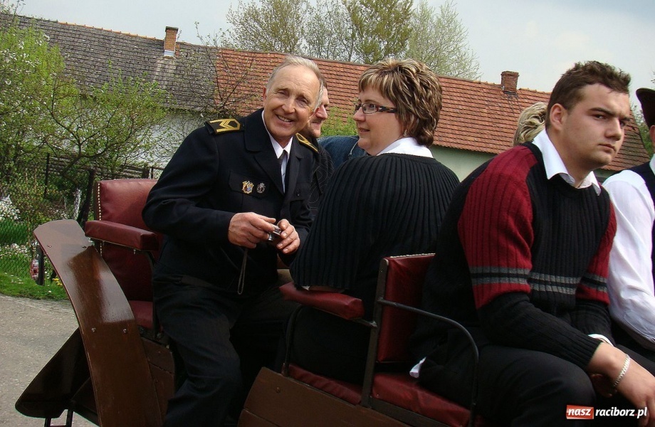 Zdjęcie w galerii na portalu naszraciborz.pl: W Zawadzie prosili Boga o urodzaj wiadomości z regionu