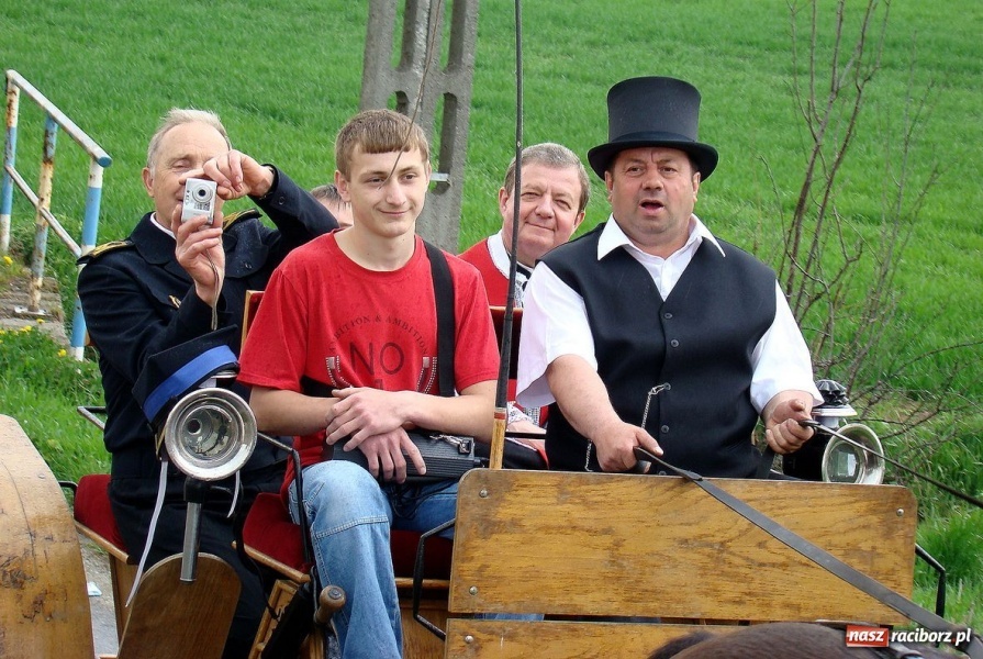 Zdjęcie w galerii na portalu naszraciborz.pl: W Zawadzie prosili Boga o urodzaj wiadomości z regionu