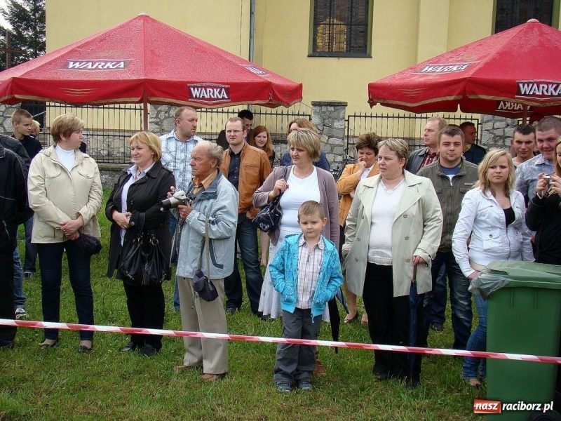 Zdjęcie w galerii na portalu naszraciborz.pl: W Zawadzie prosili Boga o urodzaj wiadomości z regionu