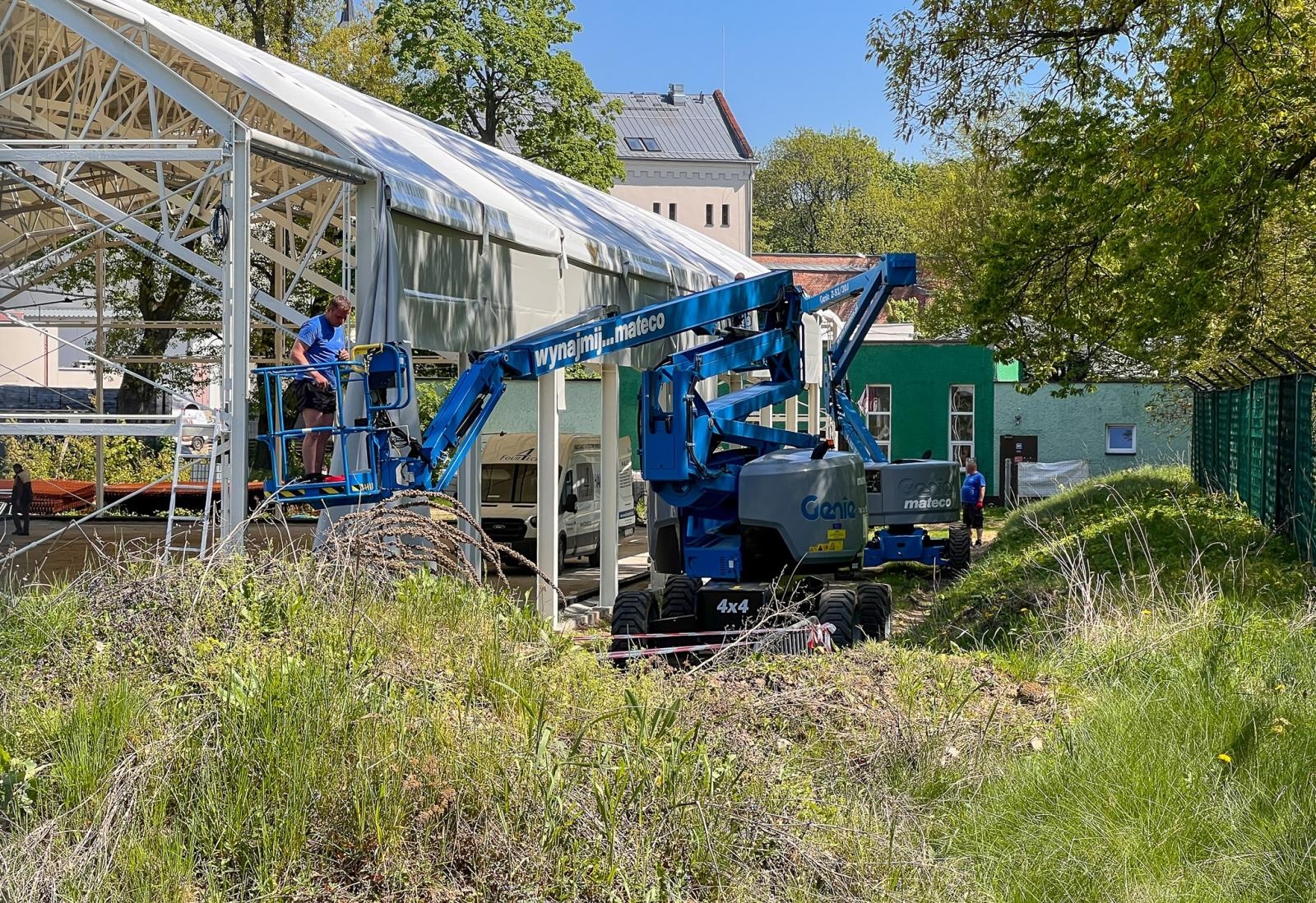 Zdjęcie w galerii na portalu naszraciborz.pl: Trwają budowy basenów i lodowiska [FOTO] wiadomości z regionu