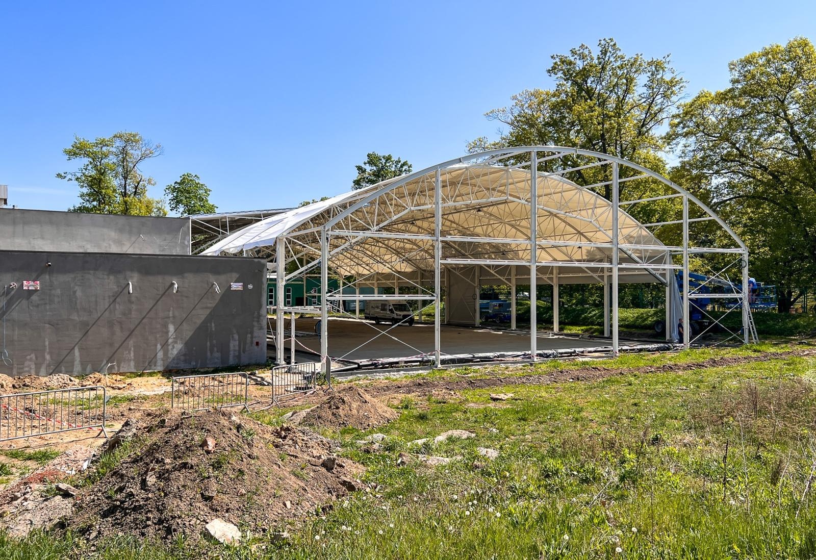 Zdjęcie w galerii na portalu naszraciborz.pl: Trwają budowy basenów i lodowiska [FOTO] wiadomości z regionu