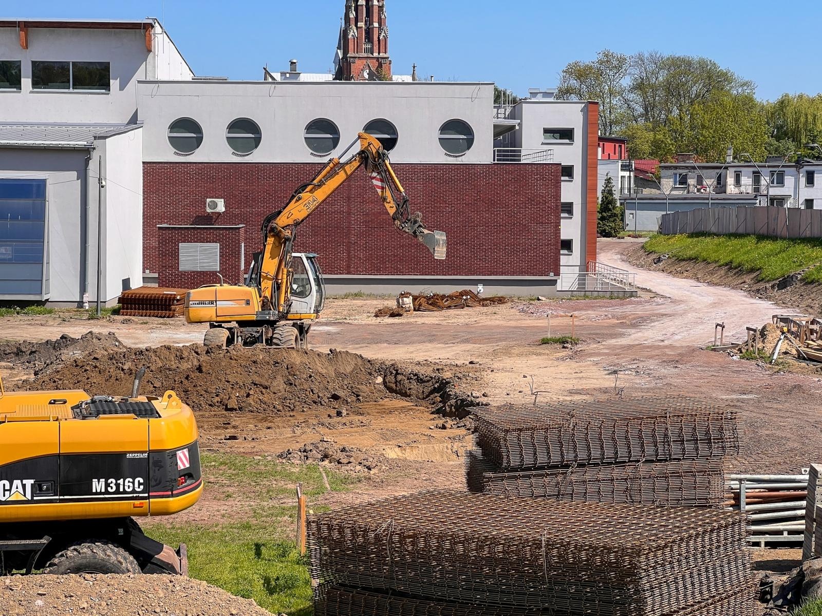 Zdjęcie w galerii na portalu naszraciborz.pl: Trwają budowy basenów i lodowiska [FOTO] wiadomości z regionu