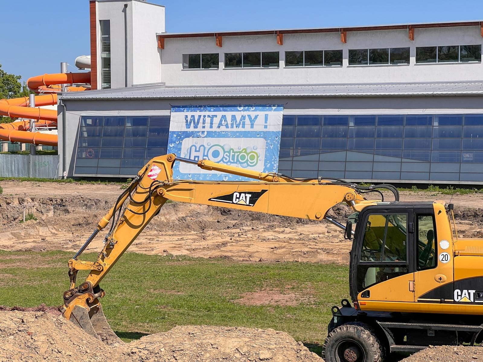 Zdjęcie w galerii na portalu naszraciborz.pl: Trwają budowy basenów i lodowiska [FOTO] wiadomości z regionu