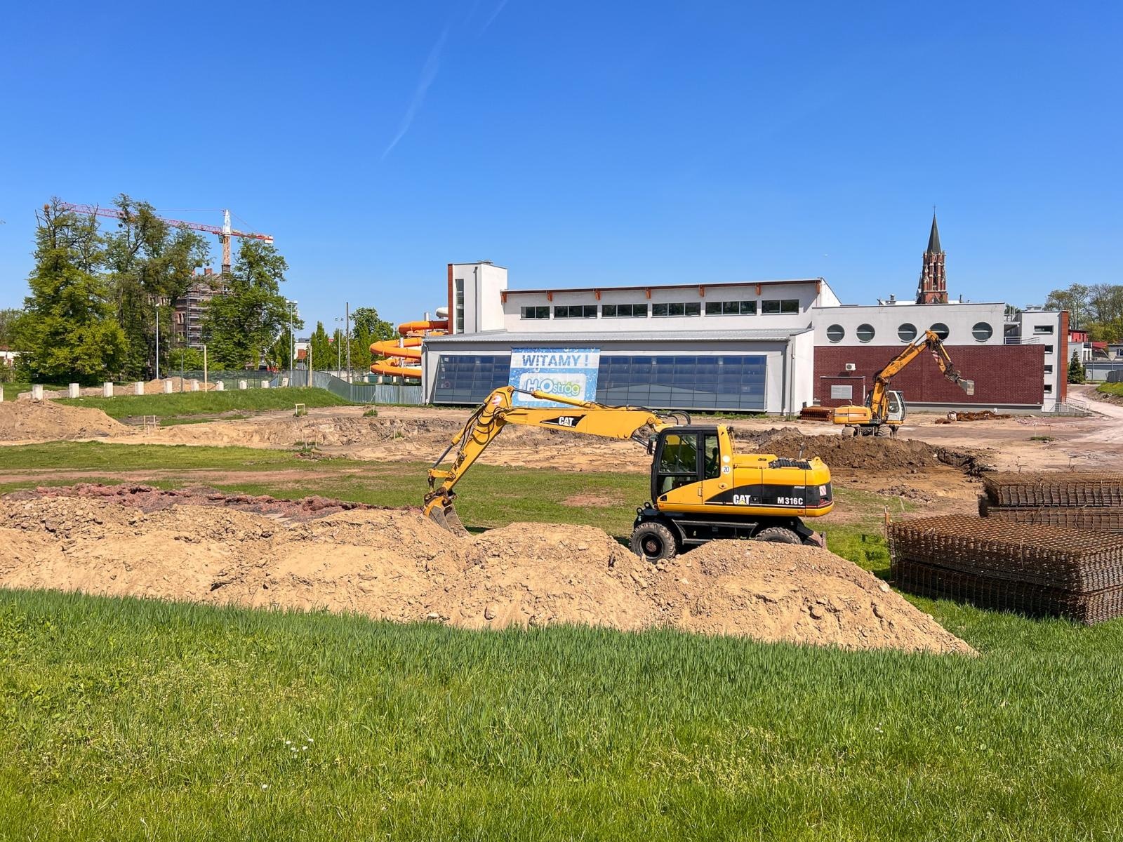 Zdjęcie w galerii na portalu naszraciborz.pl: Trwają budowy basenów i lodowiska [FOTO] wiadomości z regionu
