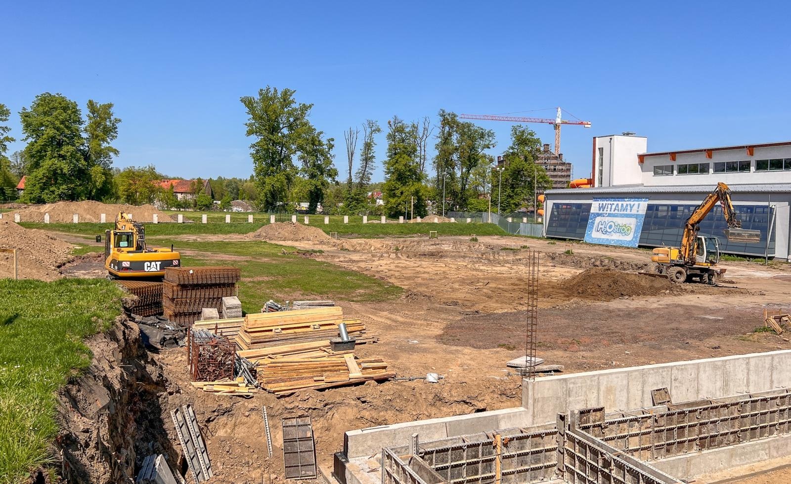 Zdjęcie w galerii na portalu naszraciborz.pl: Trwają budowy basenów i lodowiska [FOTO] wiadomości z regionu