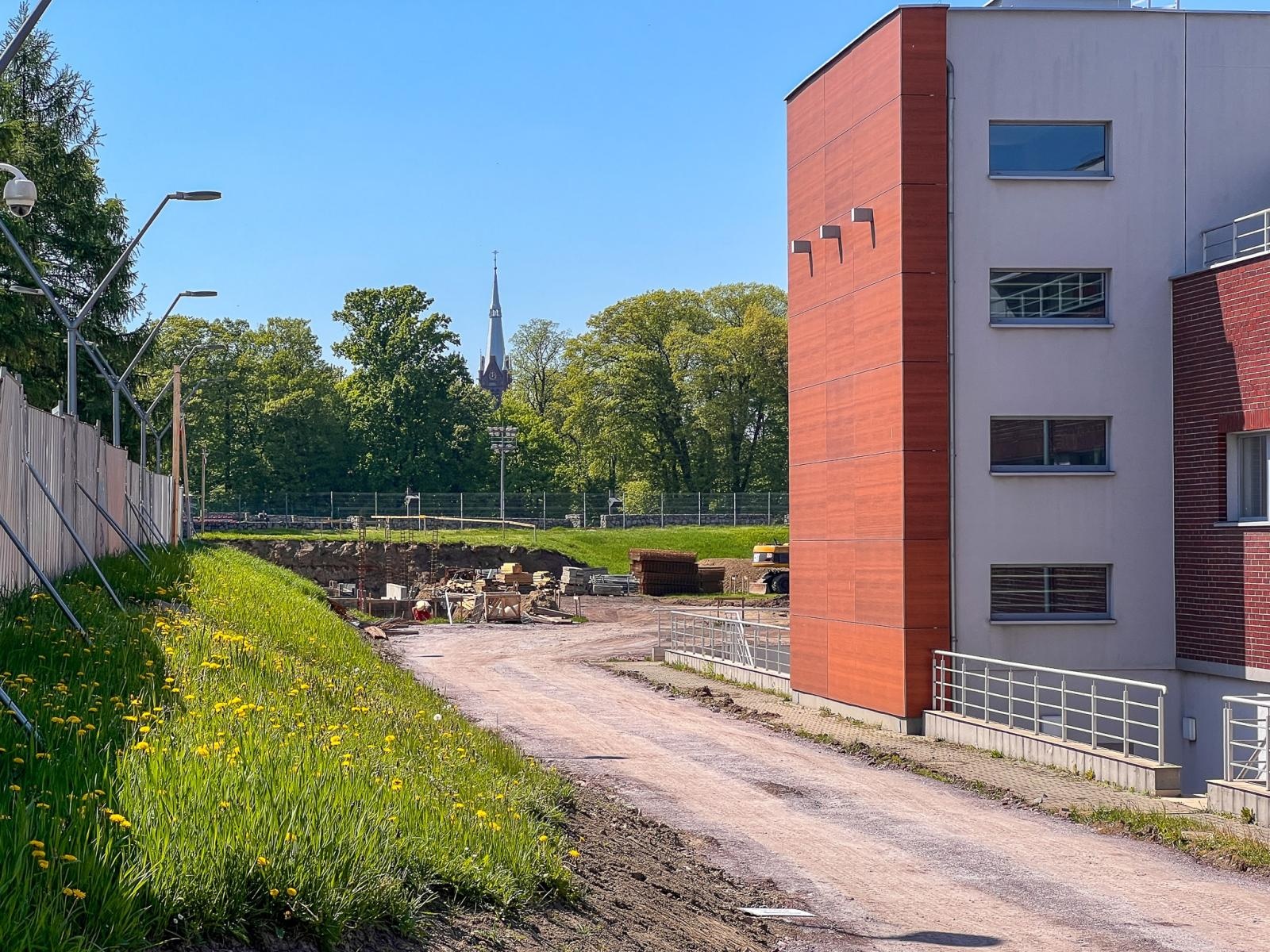 Zdjęcie w galerii na portalu naszraciborz.pl: Trwają budowy basenów i lodowiska [FOTO] wiadomości z regionu