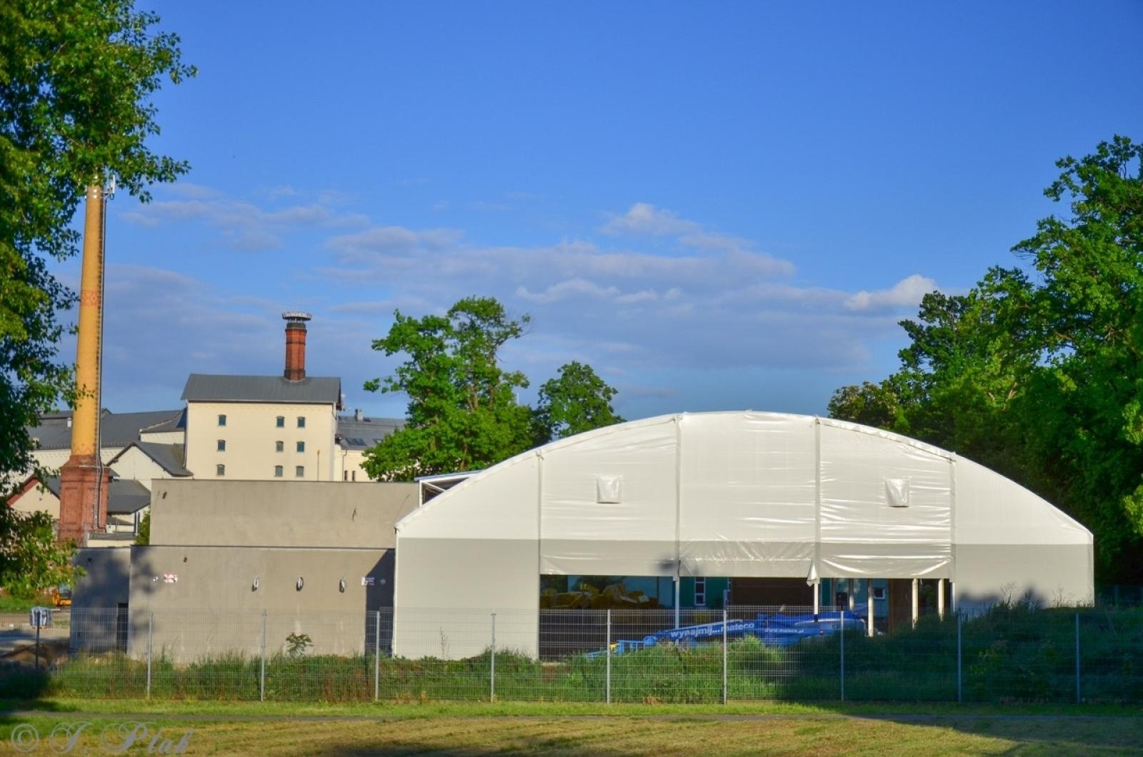 Zdjęcie w galerii na portalu naszraciborz.pl: Trwają budowy basenów i lodowiska [FOTO] wiadomości z regionu