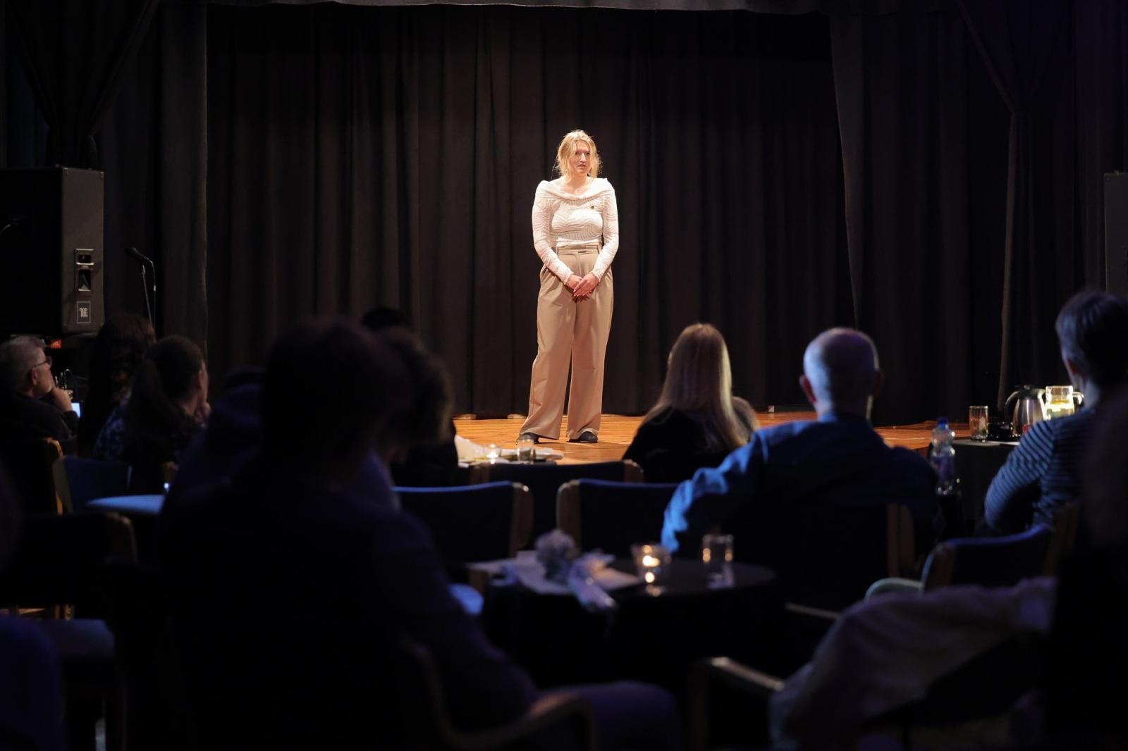 Zdjęcie w galerii na portalu naszraciborz.pl: Laureaci eliminacji rejonowych 70. Ogólnopolskiego Konkursu Recytatorskiego wiadomości z regionu