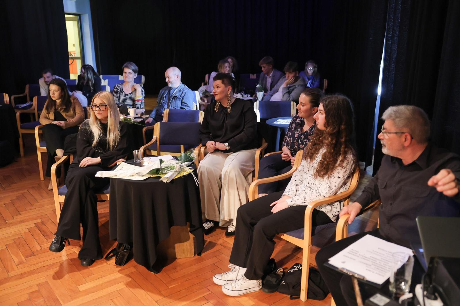 Zdjęcie w galerii na portalu naszraciborz.pl: Laureaci eliminacji rejonowych 70. Ogólnopolskiego Konkursu Recytatorskiego wiadomości z regionu