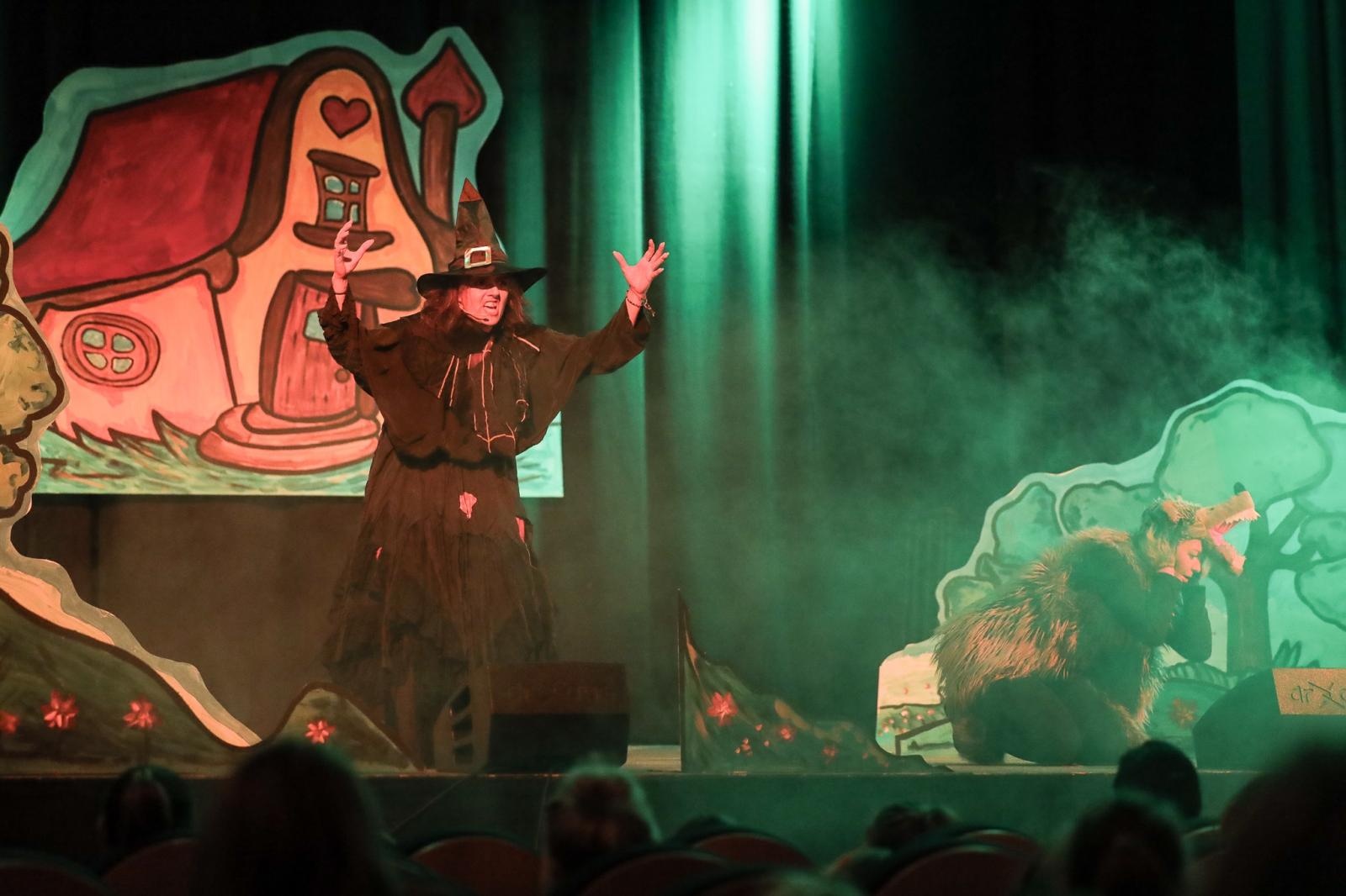 Zdjęcie w galerii na portalu naszraciborz.pl: RCK zaprasza na spektakl dla dzieci Jaś i Małgosia wiadomości z regionu