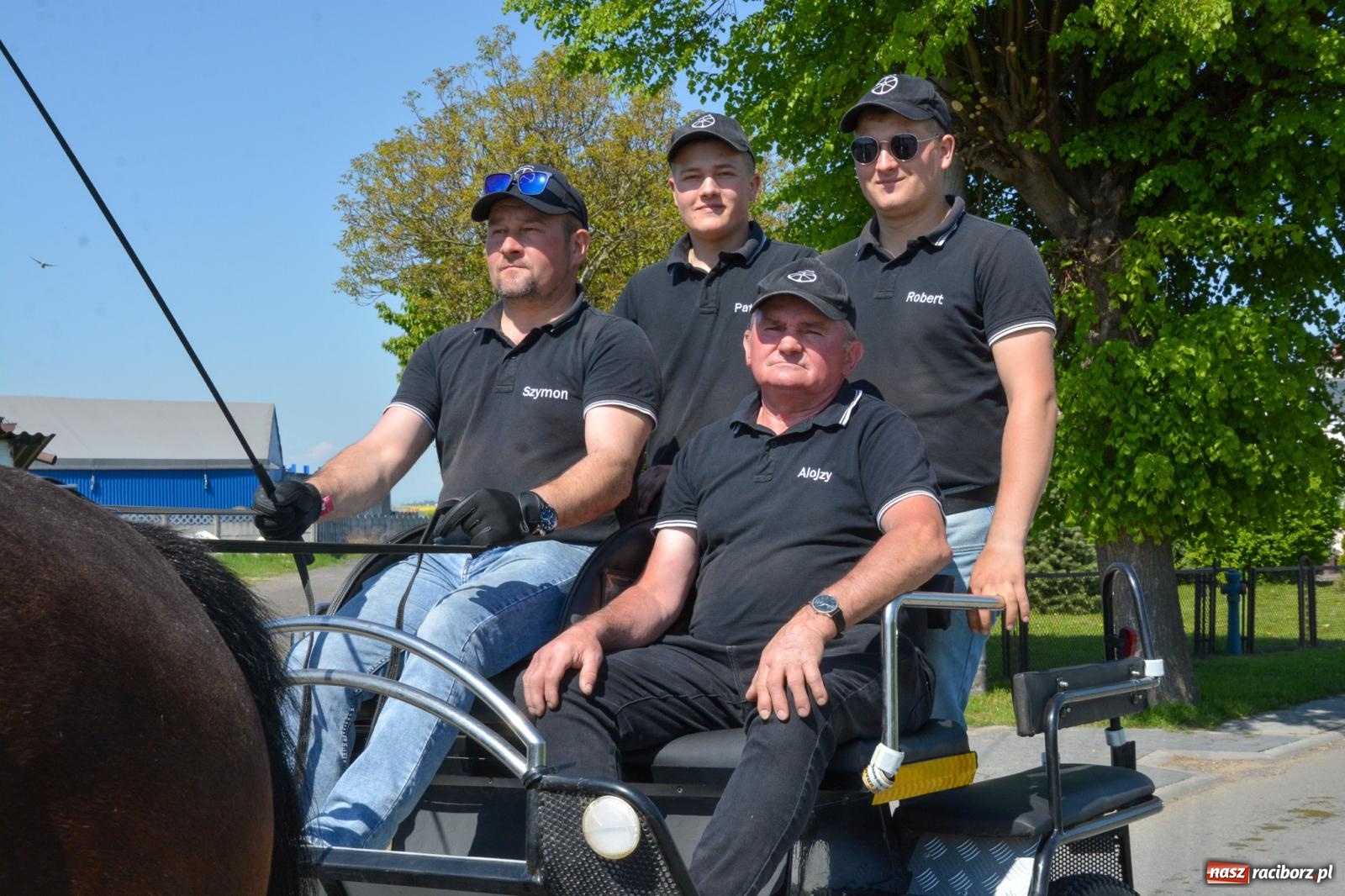 Zdjęcie w galerii na portalu naszraciborz.pl: Kornice: parada już za nami – czas na emocje w siodle i zaprzęgach wiadomości z regionu