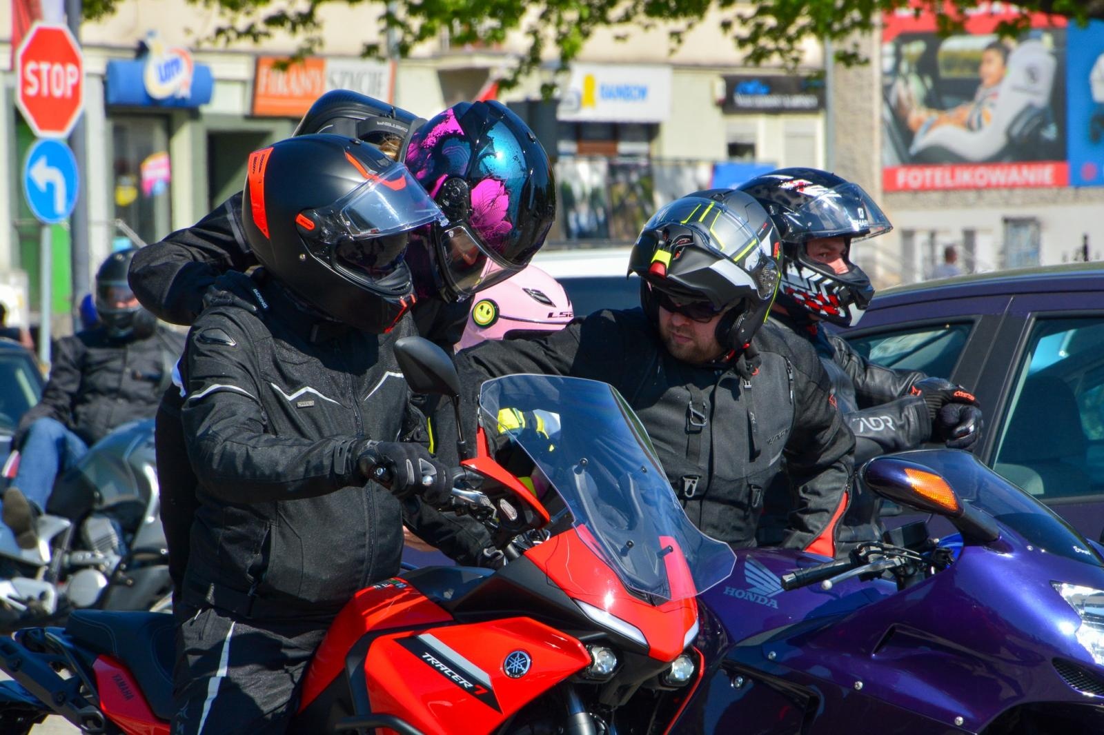 Zdjęcie w galerii na portalu naszraciborz.pl: Motocyklowe rozpoczęcie sezonu w Raciborzu bez parady, ale z tradycją i wspólnotą [FOTO i WIDEO] wiadomości z regionu