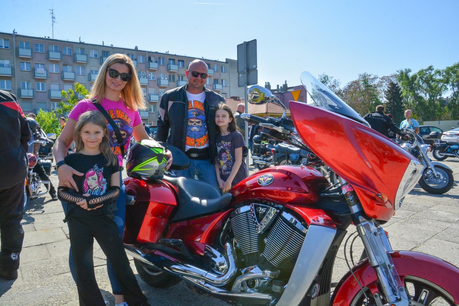 Zdjęcie w galerii na portalu naszraciborz.pl: Motocyklowe rozpoczęcie sezonu w Raciborzu bez parady, ale z tradycją i wspólnotą [FOTO i WIDEO] wiadomości z regionu
