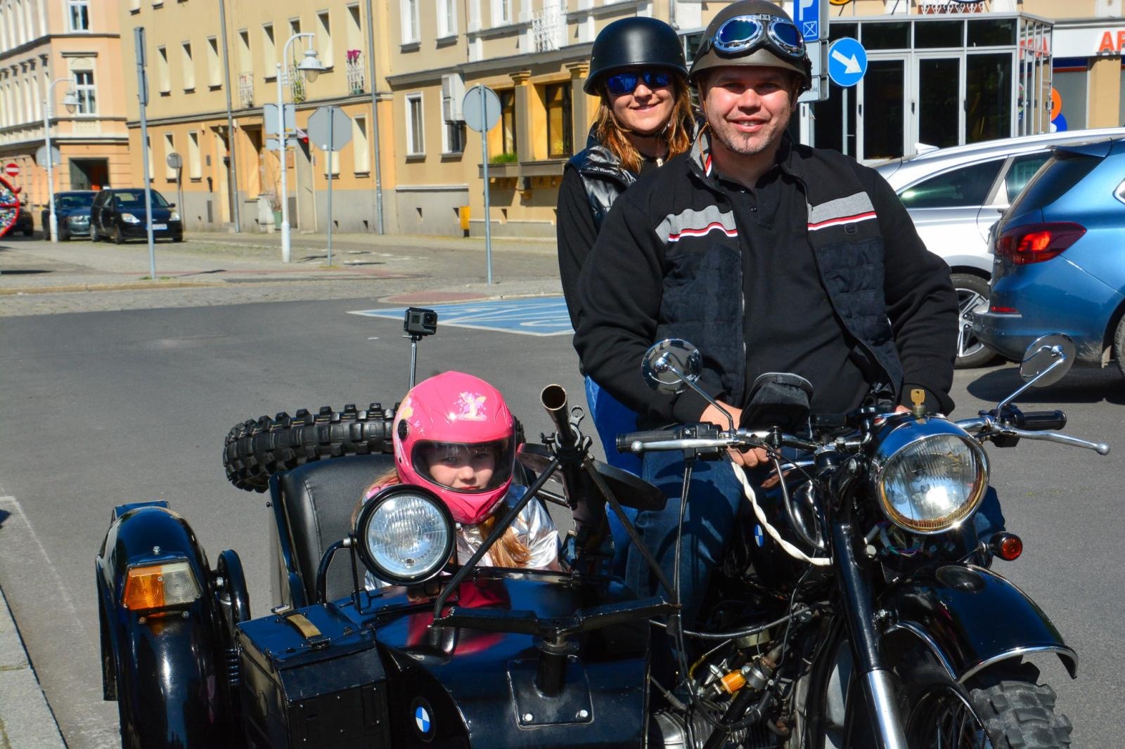 Zdjęcie w galerii na portalu naszraciborz.pl: Motocyklowe rozpoczęcie sezonu w Raciborzu bez parady, ale z tradycją i wspólnotą [FOTO i WIDEO] wiadomości z regionu