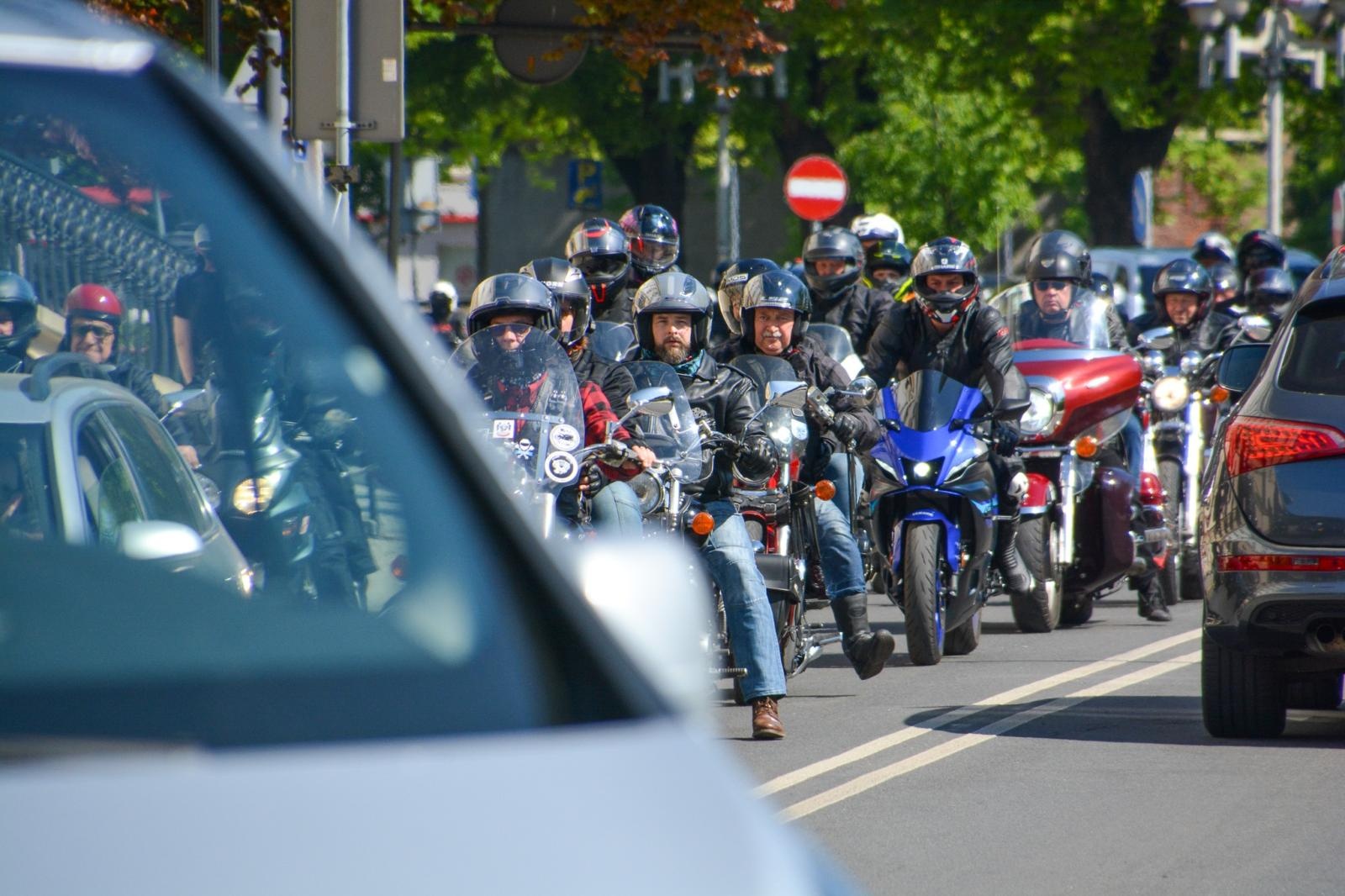 Zdjęcie w galerii na portalu naszraciborz.pl: Motocyklowe rozpoczęcie sezonu w Raciborzu bez parady, ale z tradycją i wspólnotą [FOTO i WIDEO] wiadomości z regionu