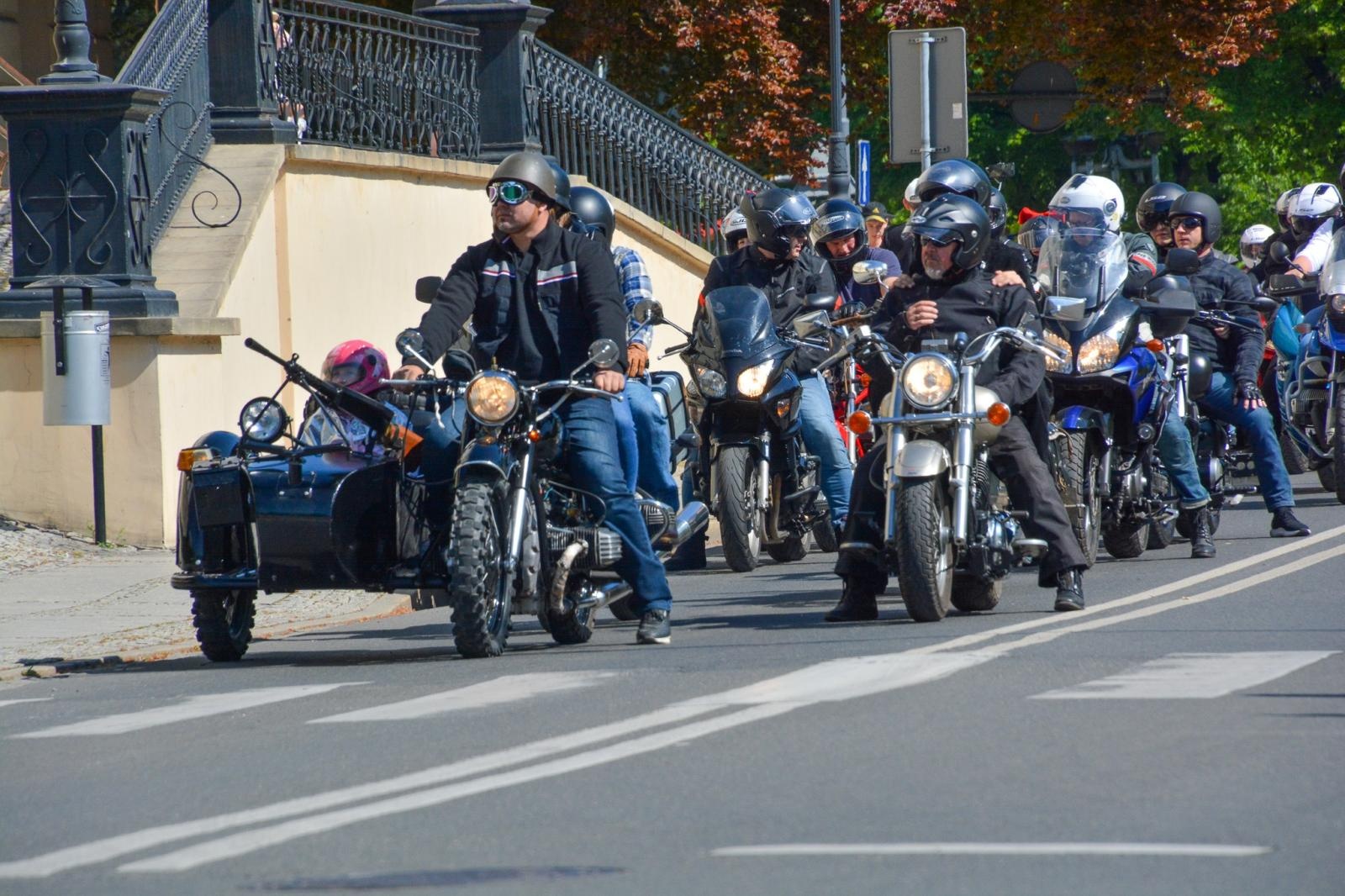 Zdjęcie w galerii na portalu naszraciborz.pl: Motocyklowe rozpoczęcie sezonu w Raciborzu bez parady, ale z tradycją i wspólnotą [FOTO i WIDEO] wiadomości z regionu
