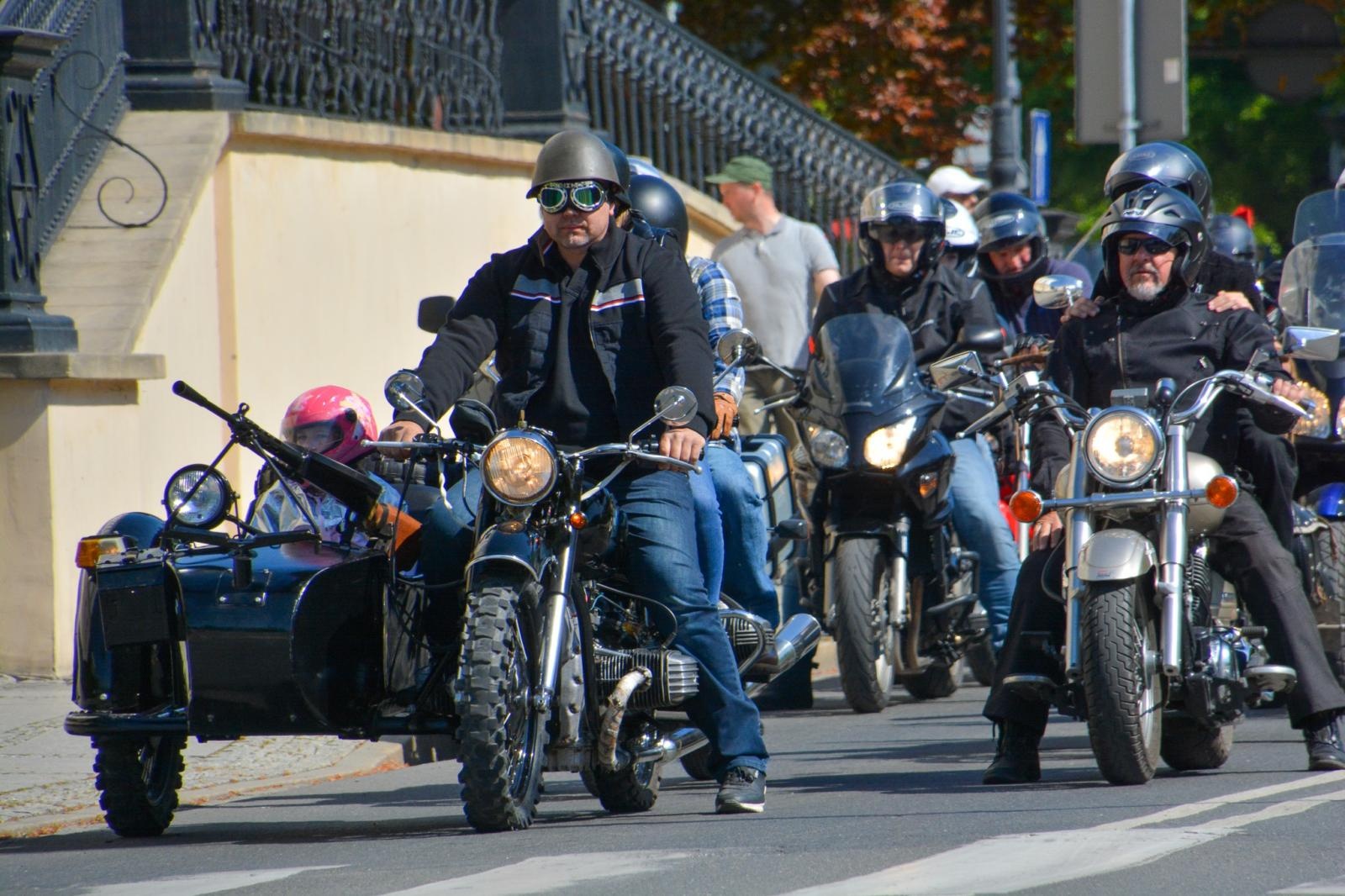Zdjęcie w galerii na portalu naszraciborz.pl: Motocyklowe rozpoczęcie sezonu w Raciborzu bez parady, ale z tradycją i wspólnotą [FOTO i WIDEO] wiadomości z regionu