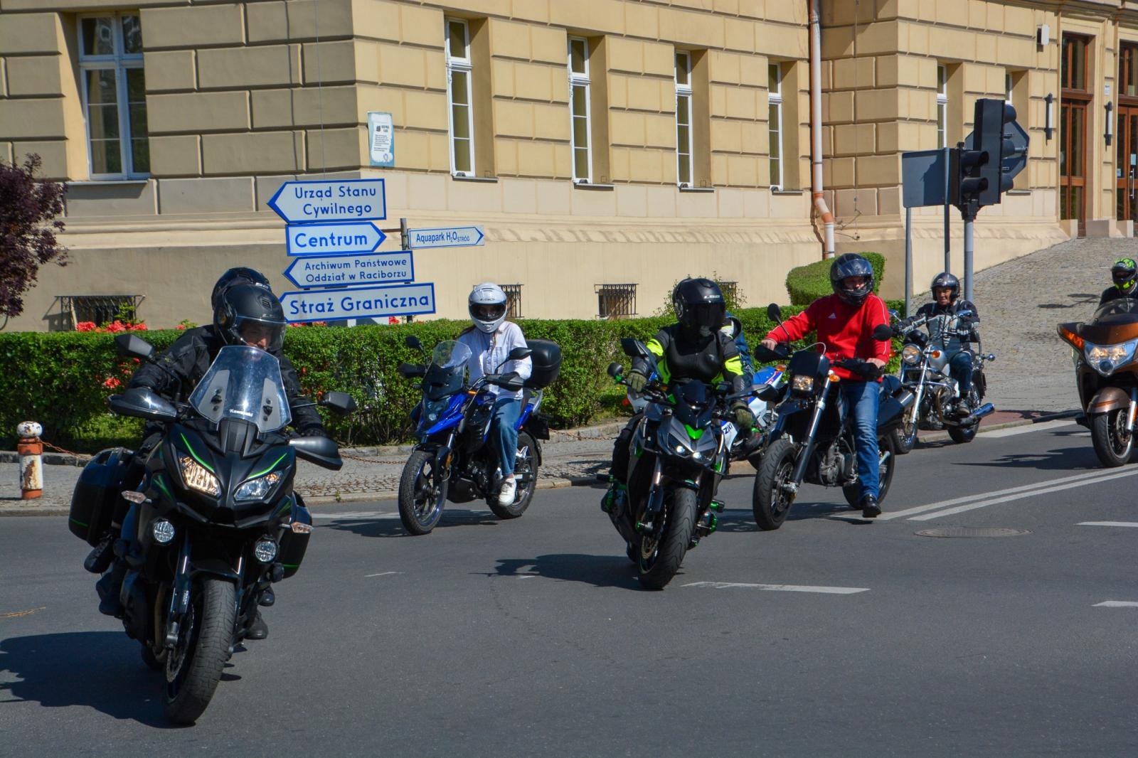 Zdjęcie w galerii na portalu naszraciborz.pl: Motocyklowe rozpoczęcie sezonu w Raciborzu bez parady, ale z tradycją i wspólnotą [FOTO i WIDEO] wiadomości z regionu