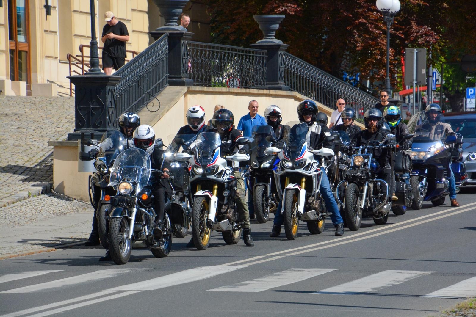 Zdjęcie w galerii na portalu naszraciborz.pl: Motocyklowe rozpoczęcie sezonu w Raciborzu bez parady, ale z tradycją i wspólnotą [FOTO i WIDEO] wiadomości z regionu