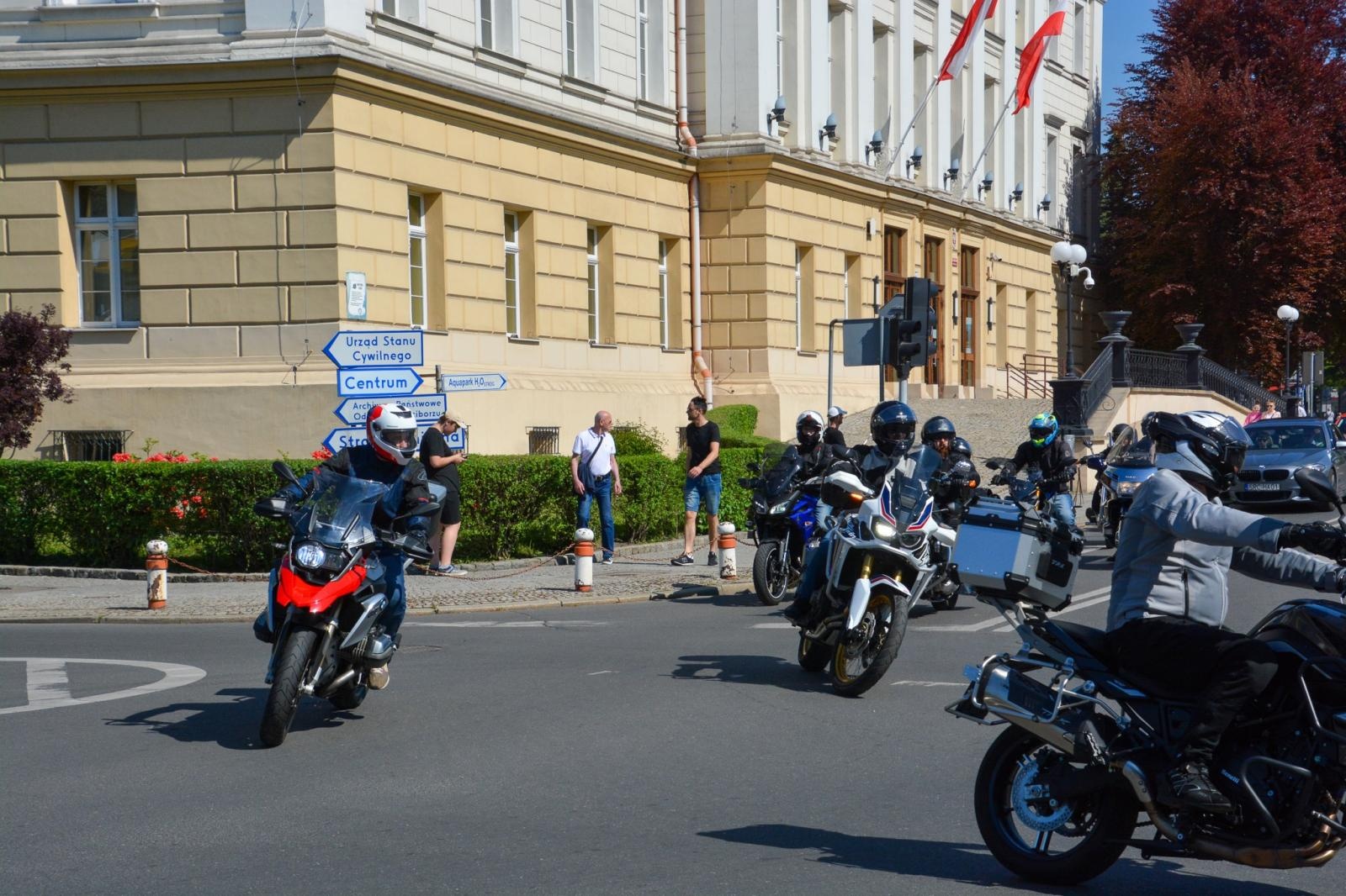 Zdjęcie w galerii na portalu naszraciborz.pl: Motocyklowe rozpoczęcie sezonu w Raciborzu bez parady, ale z tradycją i wspólnotą [FOTO i WIDEO] wiadomości z regionu