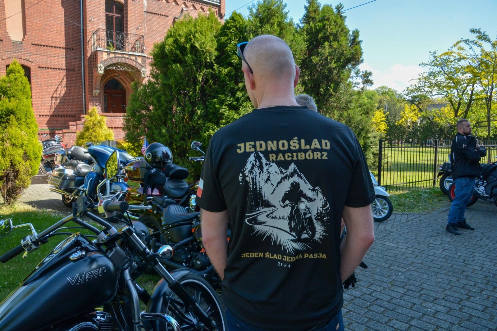 Zdjęcie w galerii na portalu naszraciborz.pl: Motocyklowe rozpoczęcie sezonu w Raciborzu bez parady, ale z tradycją i wspólnotą [FOTO i WIDEO] wiadomości z regionu