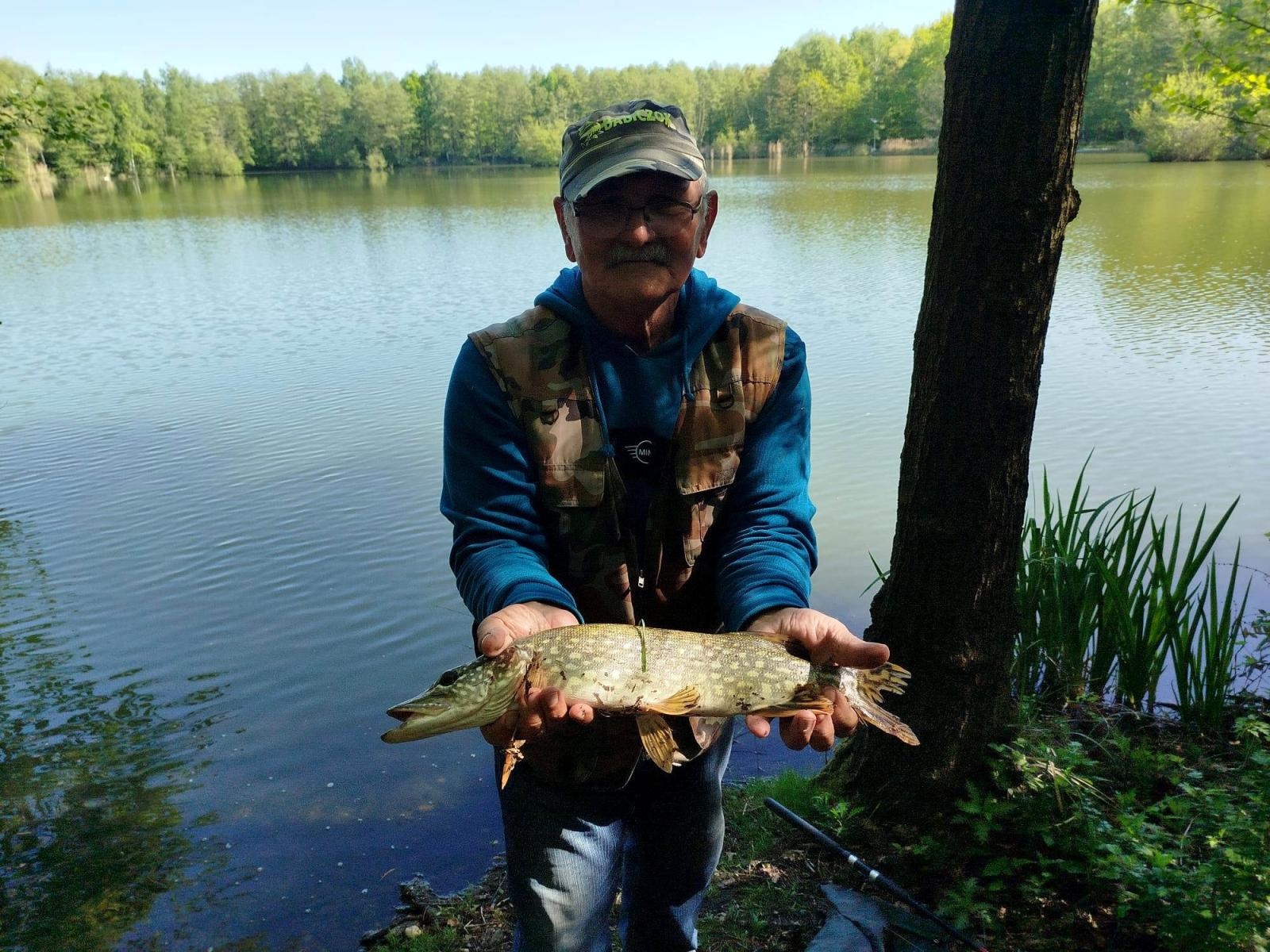 Zdjęcie w galerii na portalu naszraciborz.pl: Z wędkarską pasją o Puchar Prezesa – rozstrzygnięto IX Wiosenne Zawody Spinningowe na Babiczoku wiadomości z regionu