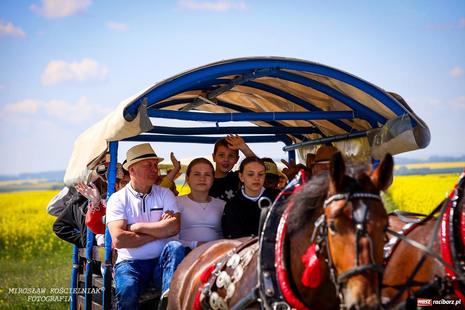 Zdjęcie w galerii na portalu naszraciborz.pl: Konna majówka wróciła do Kornic po sześciu latach. Były emocje i rywalizacja [FOTO i WIDEO] wiadomości z regionu