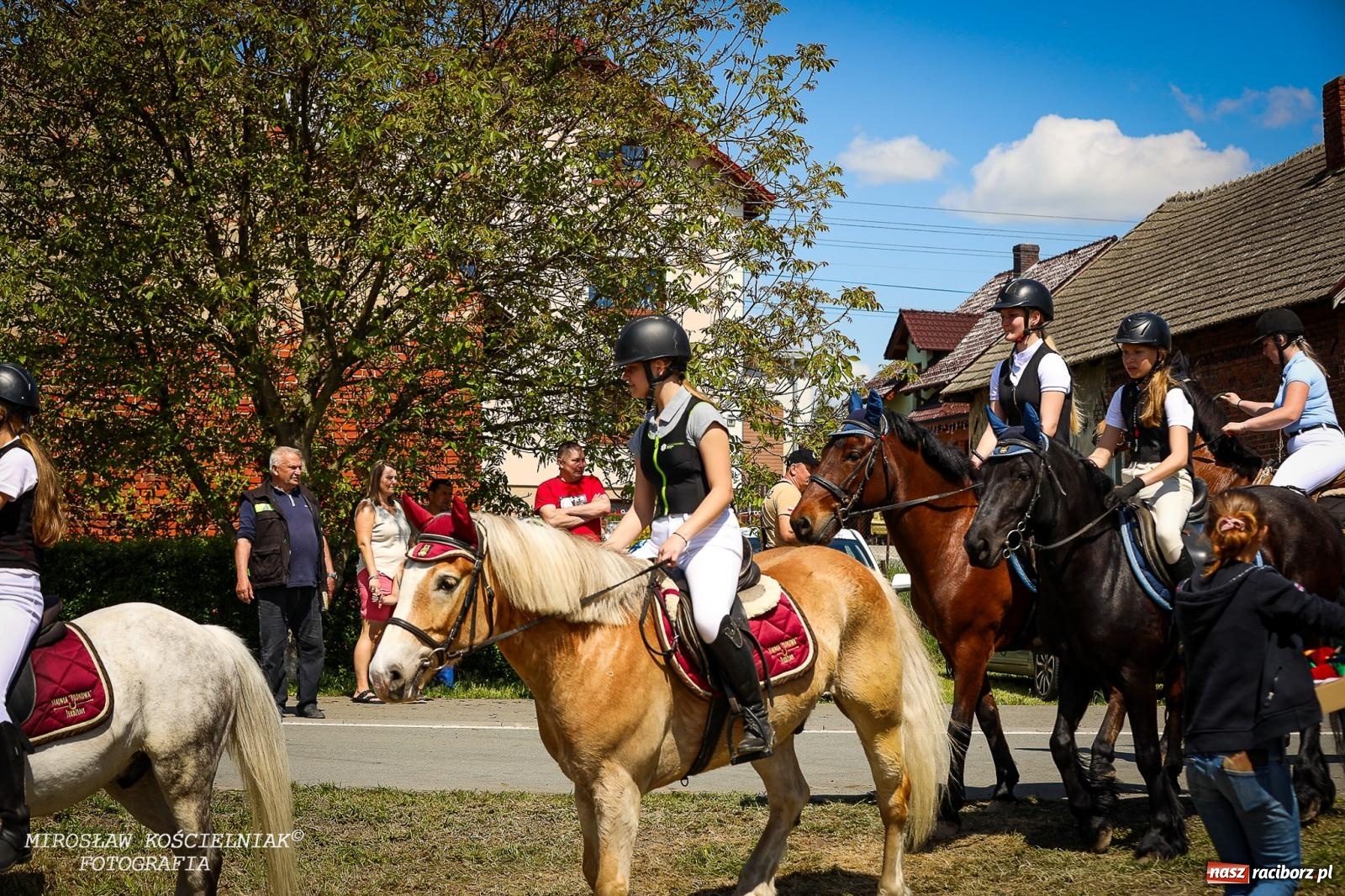 Zdjęcie w galerii na portalu naszraciborz.pl: Konna majówka wróciła do Kornic po sześciu latach. Były emocje i rywalizacja [FOTO i WIDEO] wiadomości z regionu
