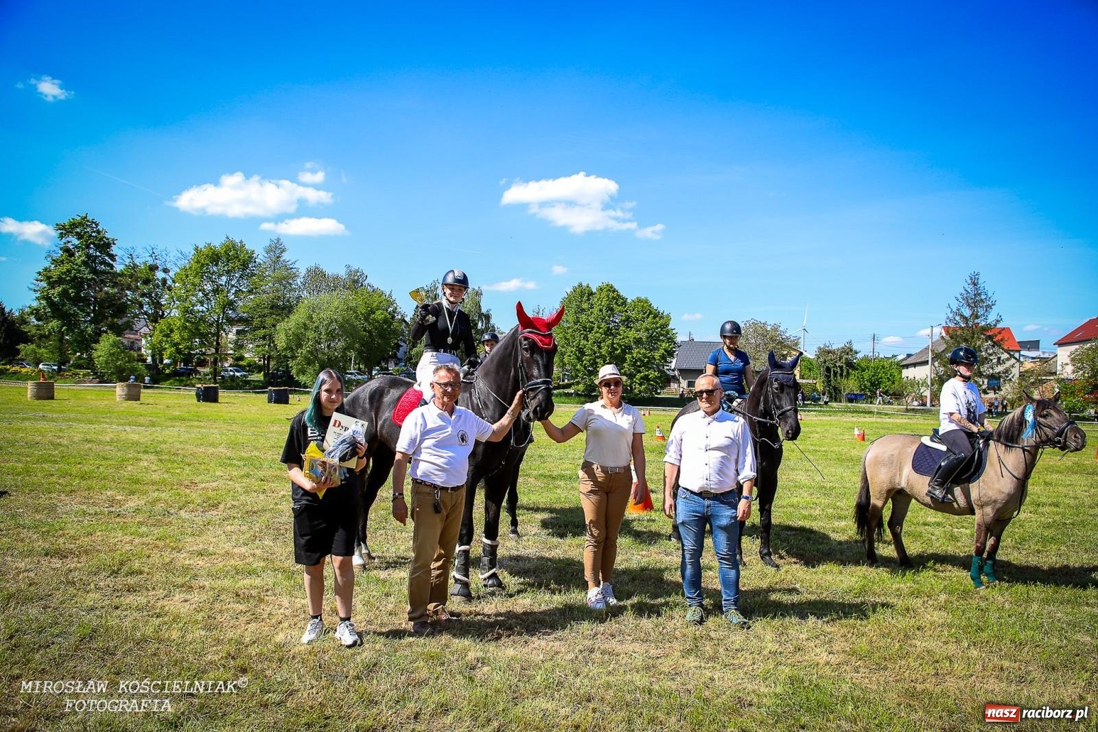 Zdjęcie w galerii na portalu naszraciborz.pl: Konna majówka wróciła do Kornic po sześciu latach. Były emocje i rywalizacja [FOTO i WIDEO] wiadomości z regionu