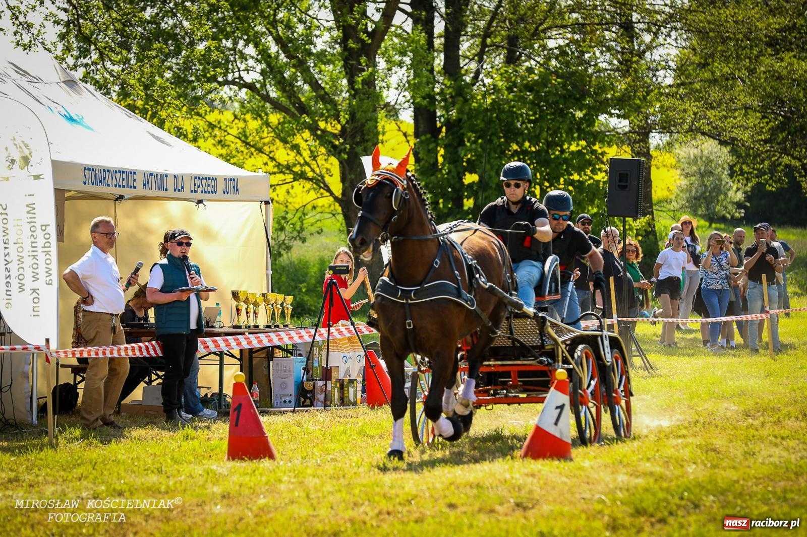 Zdjęcie w galerii na portalu naszraciborz.pl: Konna majówka wróciła do Kornic po sześciu latach. Były emocje i rywalizacja [FOTO i WIDEO] wiadomości z regionu