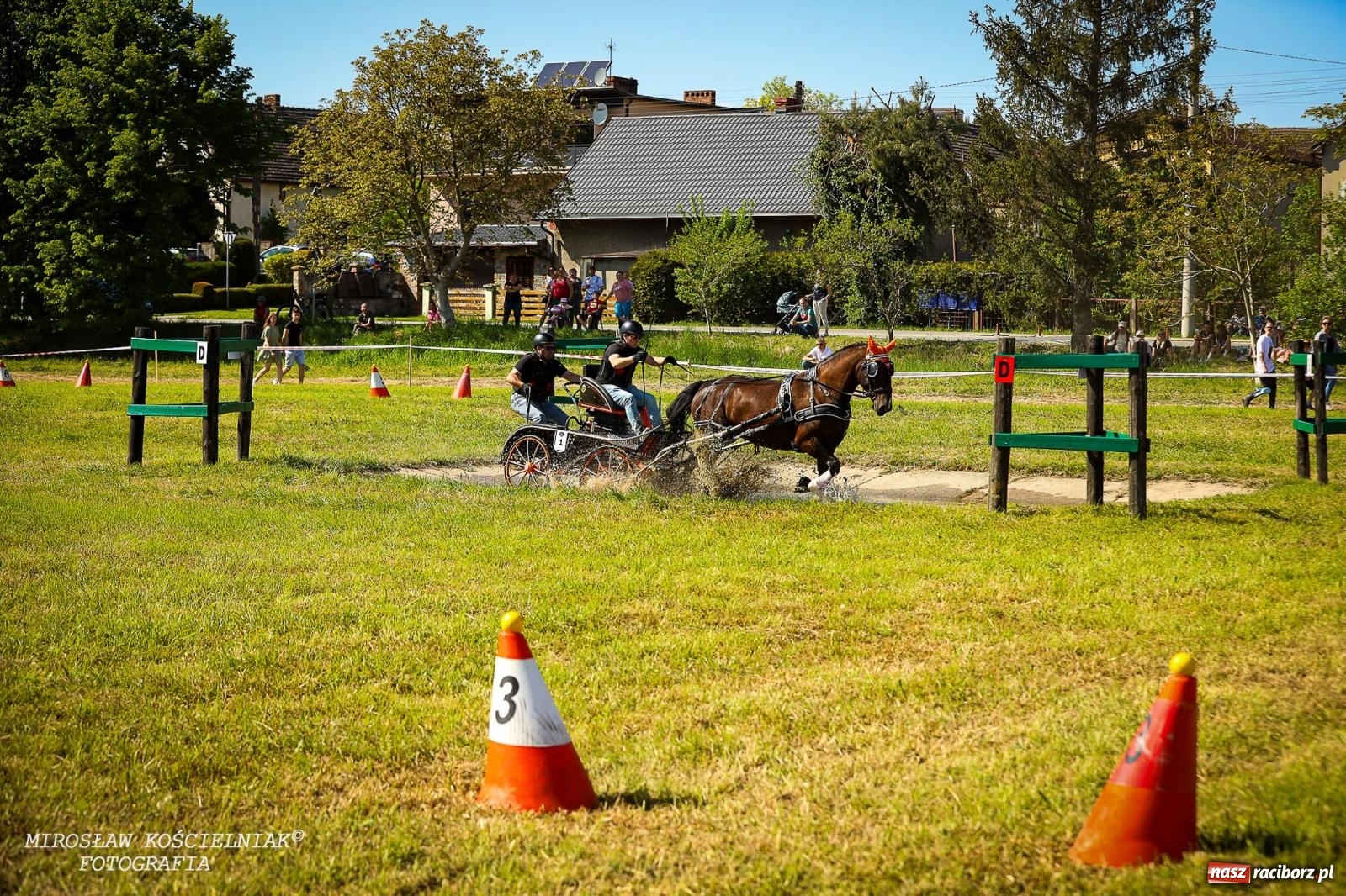 Zdjęcie w galerii na portalu naszraciborz.pl: Konna majówka wróciła do Kornic po sześciu latach. Były emocje i rywalizacja [FOTO i WIDEO] wiadomości z regionu
