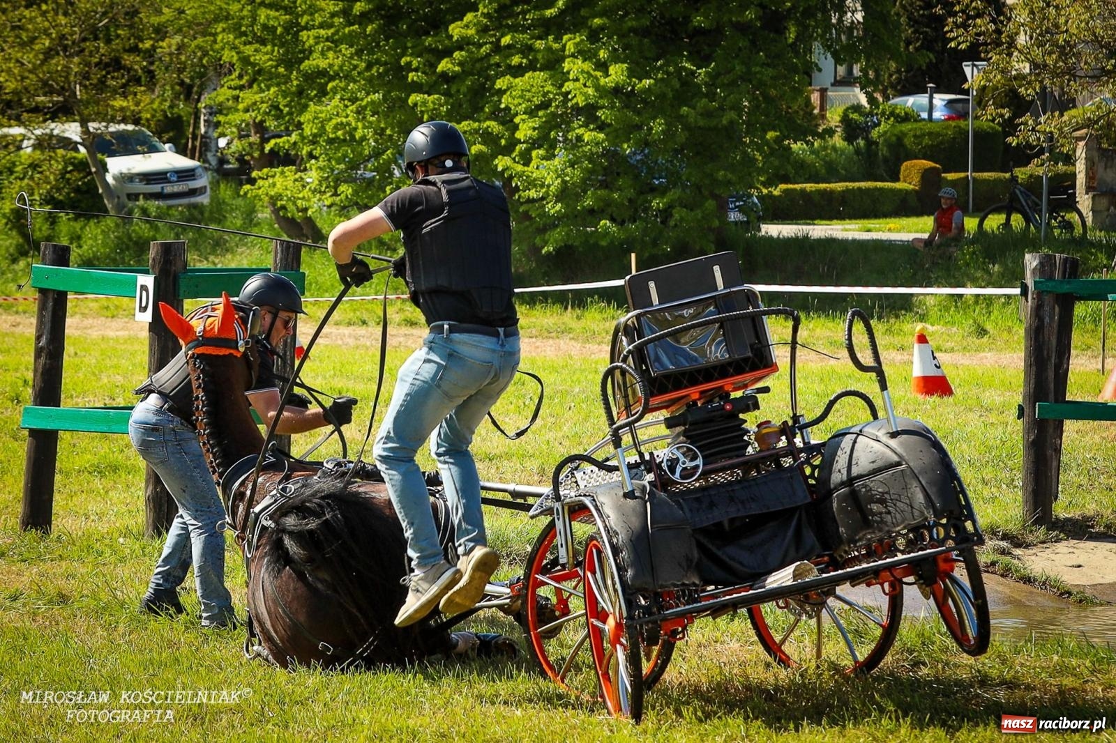 Zdjęcie w galerii na portalu naszraciborz.pl: Konna majówka wróciła do Kornic po sześciu latach. Były emocje i rywalizacja [FOTO i WIDEO] wiadomości z regionu