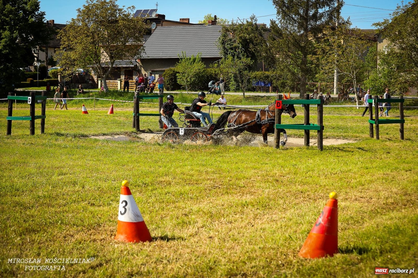 Zdjęcie w galerii na portalu naszraciborz.pl: Konna majówka wróciła do Kornic po sześciu latach. Były emocje i rywalizacja [FOTO i WIDEO] wiadomości z regionu