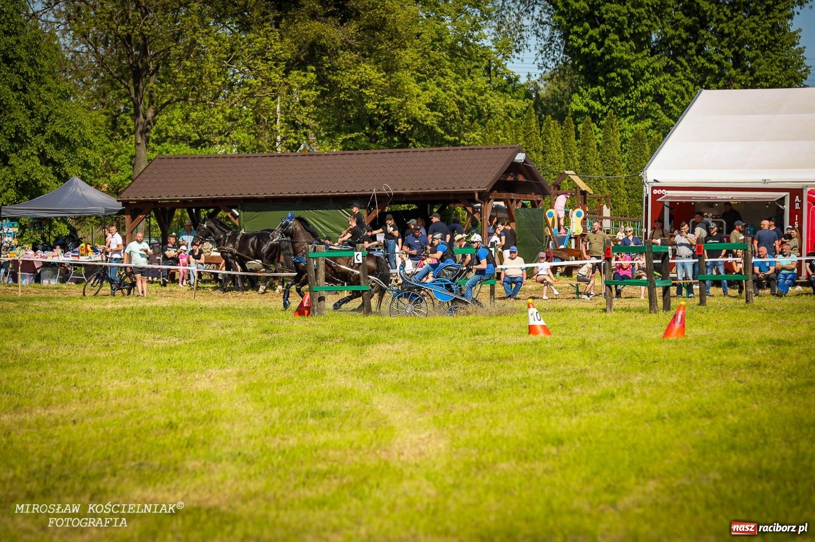 Zdjęcie w galerii na portalu naszraciborz.pl: Konna majówka wróciła do Kornic po sześciu latach. Były emocje i rywalizacja [FOTO i WIDEO] wiadomości z regionu