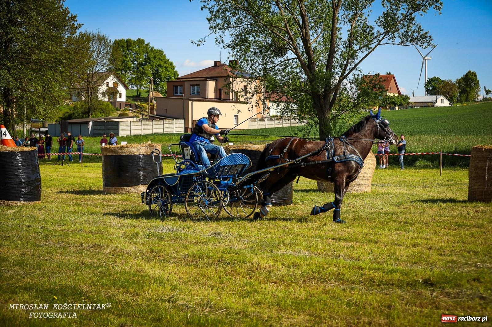 Zdjęcie w galerii na portalu naszraciborz.pl: Konna majówka wróciła do Kornic po sześciu latach. Były emocje i rywalizacja [FOTO i WIDEO] wiadomości z regionu
