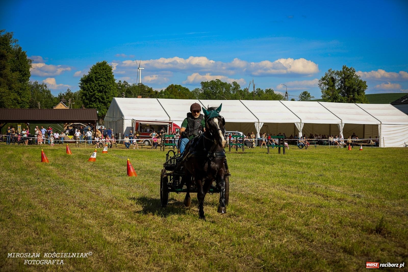 Zdjęcie w galerii na portalu naszraciborz.pl: Konna majówka wróciła do Kornic po sześciu latach. Były emocje i rywalizacja [FOTO i WIDEO] wiadomości z regionu