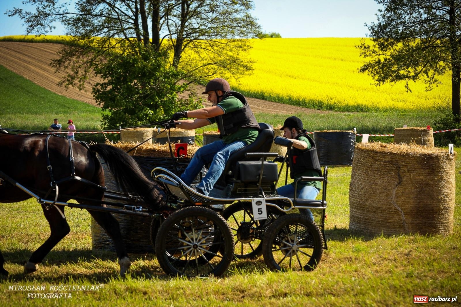 Zdjęcie w galerii na portalu naszraciborz.pl: Konna majówka wróciła do Kornic po sześciu latach. Były emocje i rywalizacja [FOTO i WIDEO] wiadomości z regionu