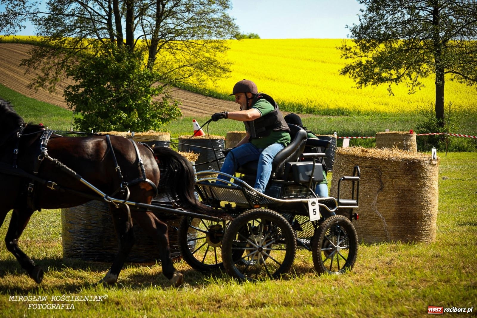 Zdjęcie w galerii na portalu naszraciborz.pl: Konna majówka wróciła do Kornic po sześciu latach. Były emocje i rywalizacja [FOTO i WIDEO] wiadomości z regionu
